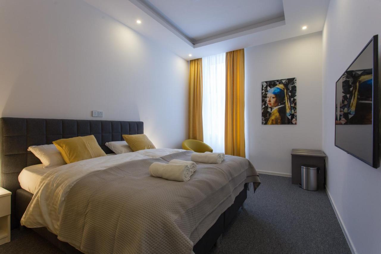Elenas Rooms & Apartment Zagreb Luaran gambar